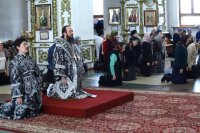 5-Епископ Амфилохий совершил последнюю в году Литургию Преждеосвященных Даров