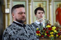 9-Епископ Амфилохий совершил последнюю в году Литургию Преждеосвященных Даров