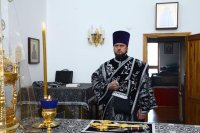 12-Епископ Амфилохий совершил последнюю в году Литургию Преждеосвященных Даров