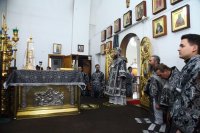 15-Епископ Амфилохий совершил последнюю в году Литургию Преждеосвященных Даров