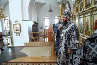 18-Епископ Амфилохий совершил последнюю в году Литургию Преждеосвященных Даров