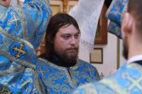 11-В день праздника Введения во храм Пресвятой Богородицы епископ Амфилохий совершил Божественную Литургию в кафедральном соборе