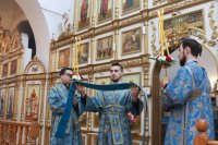17-В день праздника Введения во храм Пресвятой Богородицы епископ Амфилохий совершил Божественную Литургию в кафедральном соборе