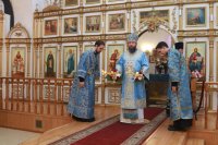 19-В день праздника Введения во храм Пресвятой Богородицы епископ Амфилохий совершил Божественную Литургию в кафедральном соборе