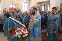 33-В день праздника Введения во храм Пресвятой Богородицы епископ Амфилохий совершил Божественную Литургию в кафедральном соборе