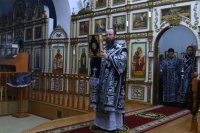12-Утреня с чтением двенадцати Страстных Евангелий