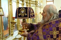 19-В день воспоминания Тайной Вечери епископ Амфилохий совершил Божественную Литургию в Андреевском кафедральном соборе