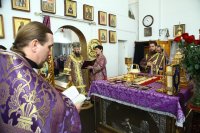 21-В день воспоминания Тайной Вечери епископ Амфилохий совершил Божественную Литургию в Андреевском кафедральном соборе