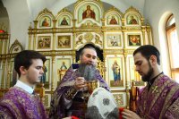 23-В день воспоминания Тайной Вечери епископ Амфилохий совершил Божественную Литургию в Андреевском кафедральном соборе