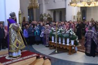 29-Служение епископа Амфилохия в день Великой Пятницы