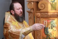 16-Божественная Литургия в Свято-Троицком соборе