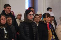 12-Соборное служение великой Пасхальной вечерни в главном храме Восточного Казахстана