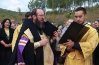 15-Епископ Амфилохий освятил место для строительства нового храма в городе Зыряновске