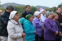 16-Епископ Амфилохий освятил место для строительства нового храма в городе Зыряновске