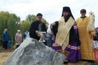18-Епископ Амфилохий освятил место для строительства нового храма в городе Зыряновске