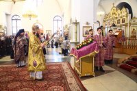 14-Божественная Литургия в Неделю крестопоклонную Великого поста в Свято-Андреевском кафедральном соборе