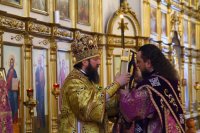 16-Божественная Литургия в Неделю крестопоклонную Великого поста в Свято-Андреевском кафедральном соборе