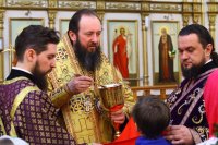 32-Божественная Литургия в Неделю крестопоклонную Великого поста в Свято-Андреевском кафедральном соборе