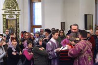 34-Божественная Литургия в Неделю крестопоклонную Великого поста в Свято-Андреевском кафедральном соборе