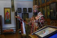 15-В Светлую Среду епископ Амфилохий совершил Божественную Литургию в Богородице-Рождественском храме Усть-Каменогорска