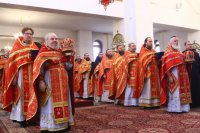 11-В четверг Светлой седмицы в главном храме Восточного Казахстана состоялось соборное служение Божественной Литургии