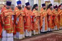 19-В четверг Светлой седмицы в главном храме Восточного Казахстана состоялось соборное служение Божественной Литургии