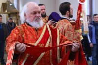 23-В четверг Светлой седмицы в главном храме Восточного Казахстана состоялось соборное служение Божественной Литургии