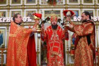 40-В четверг Светлой седмицы в главном храме Восточного Казахстана состоялось соборное служение Божественной Литургии