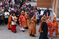 48-В четверг Светлой седмицы в главном храме Восточного Казахстана состоялось соборное служение Божественной Литургии