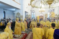 21-День памяти апостола Андрея Первозванного. Митрополит Александр возглавил Литургию в Андреевском кафедральном соборе Усть-Каменогорска