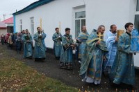 35-В день Покрова Пресвятой Богородицы епископ Амфилохий совершил великое освящение храма в селе Самарское
