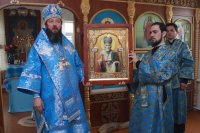 75-В день Покрова Пресвятой Богородицы епископ Амфилохий совершил великое освящение храма в селе Самарское