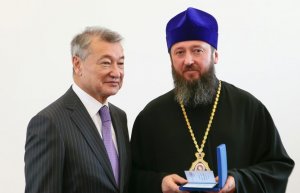 Епископ Амфилохий награжден государственной наградой Республики Казахстан