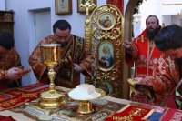 14-Служение епископа Амфилохия в день поминовения усопших 