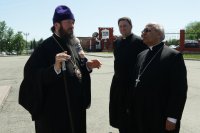 2-Дипломатический представитель Ватикана посетил Свято-Троицкий мужской монастырь