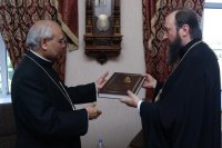 11-Дипломатический представитель Ватикана посетил Свято-Троицкий мужской монастырь
