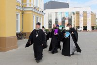 1-Управляющий Усть-Каменогорской и Семипалатинской епархией принял участие во встрече Главы Казахстанского Митрополичьего округа с акимом Западно-Казахстанской области