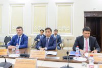 7-Управляющий Усть-Каменогорской и Семипалатинской епархией принял участие во встрече Главы Казахстанского Митрополичьего округа с акимом Западно-Казахстанской области