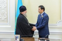 13-Управляющий Усть-Каменогорской и Семипалатинской епархией принял участие во встрече Главы Казахстанского Митрополичьего округа с акимом Западно-Казахстанской области