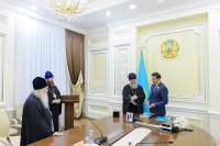 14-Управляющий Усть-Каменогорской и Семипалатинской епархией принял участие во встрече Главы Казахстанского Митрополичьего округа с акимом Западно-Казахстанской области