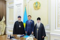 15-Управляющий Усть-Каменогорской и Семипалатинской епархией принял участие во встрече Главы Казахстанского Митрополичьего округа с акимом Западно-Казахстанской области