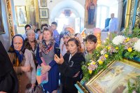 11-Епископ Амфилохий прибыл в Михайло-Архангельский собор г.Уральска, куда был принесён ковчег с частью пояса Пресвятой Богородицы 