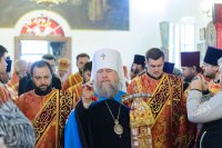 4-Епископ Амфилохий сослужил митрополиту Александру за Литургией в Михайло-Архангельском соборе Уральска