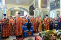 5-Епископ Амфилохий сослужил митрополиту Александру за Литургией в Михайло-Архангельском соборе Уральска
