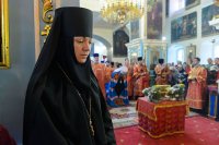 6-Епископ Амфилохий сослужил митрополиту Александру за Литургией в Михайло-Архангельском соборе Уральска