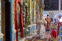 26-Епископ Амфилохий сослужил митрополиту Александру за Литургией в Михайло-Архангельском соборе Уральска
