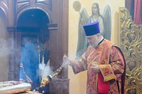 29-Епископ Амфилохий сослужил митрополиту Александру за Литургией в Михайло-Архангельском соборе Уральска