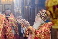 35-Епископ Амфилохий сослужил митрополиту Александру за Литургией в Михайло-Архангельском соборе Уральска