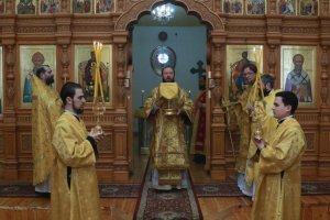 Архипастырский визит в город Риддер.  Божественная Литургия в Свято-Никольском храме в день престольного праздника