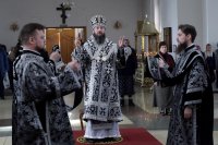 2-В Андреевском кафедральном соборе совершена первая в наступившем Великом посту Литургия Преждеосвященных Даров